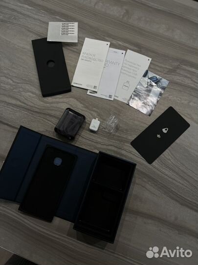 Коробка от samsung galaxy s7 с сожержимым