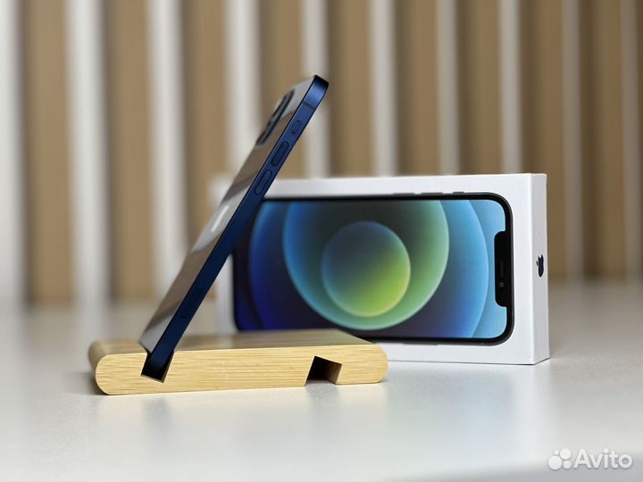iPhone 12, 64 ГБ
