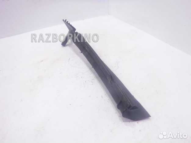 Водосток лобового стекла (жабо)