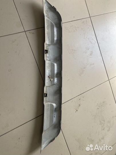 Накладка на задний бампер renault sandero