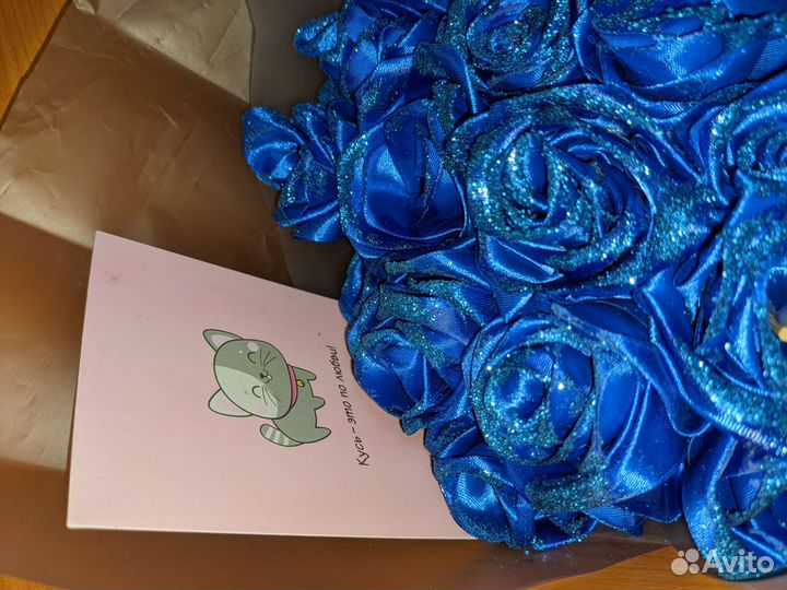 Букет из атласных роз