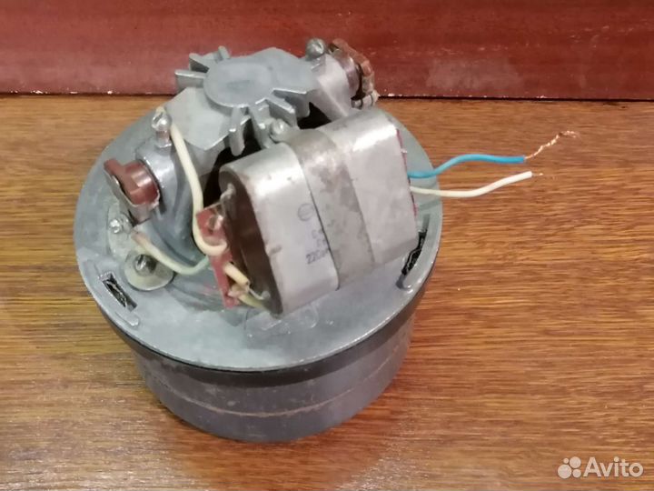 Электродвигатель для пылесоса СССР