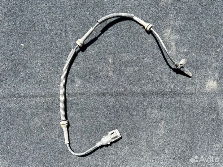 Датчик ABS задний правый Land Rover Range Rover