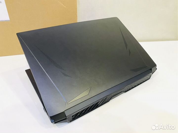 Игровой ноутбук RTX 3070 i5 10400 16Gb 144Hz IPS