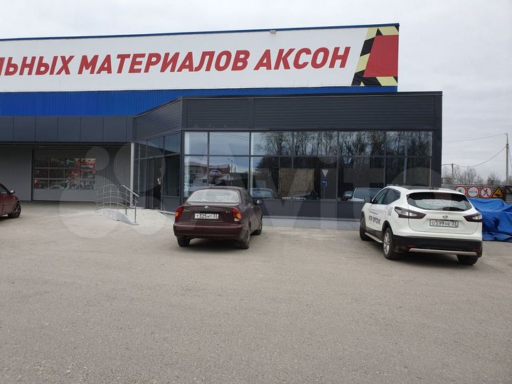 Торговое помещение, 700 м²