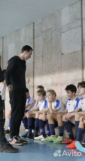 Тренер по футболу