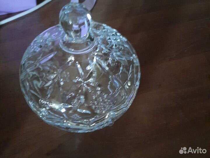 Ваза конфетница на ножках