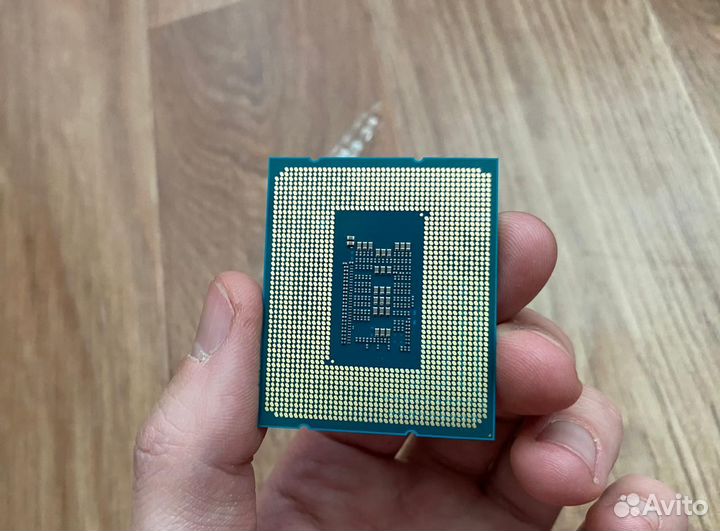 Процессор i3 12100f