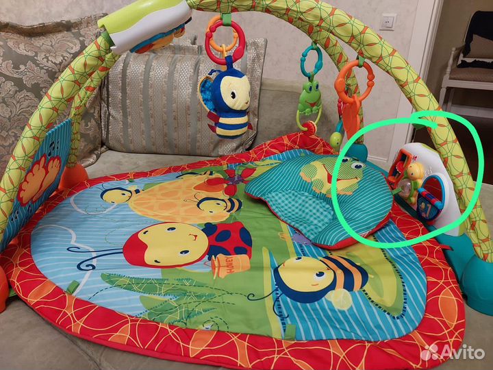 Развивающий коврик со столиком и игрушками