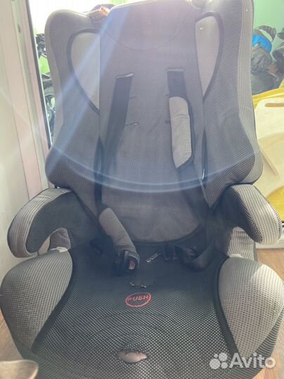 Детское автокресло