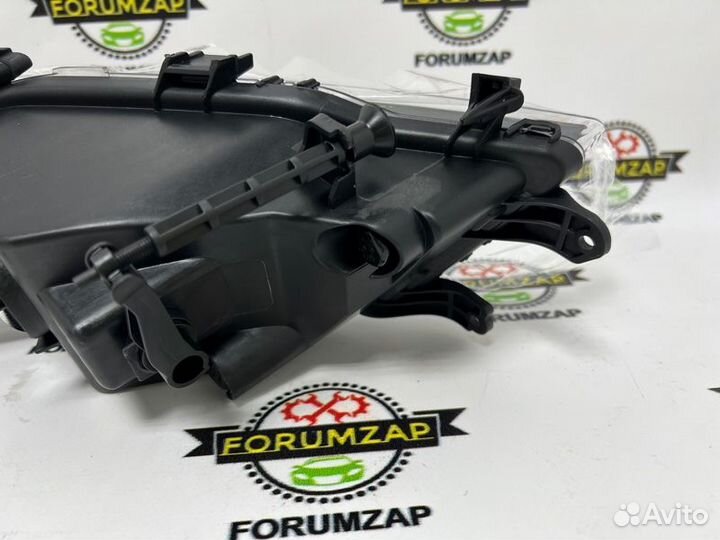 Фара противотуманная передняя левая Skoda Octavia