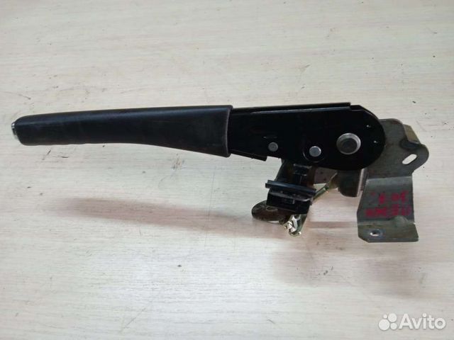 Рычаг ручного тормоза Peugeot 307