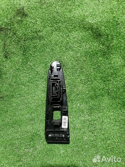 Кнопка стеклоподъемника Kia Sportage