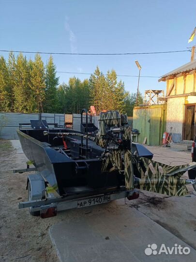 Лодка болотоход