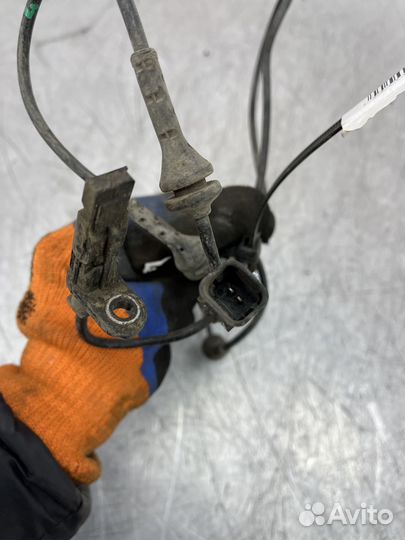 Датчик ABS правый передний Peugeot 407