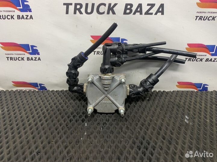 1313871 Клапан ускорительный