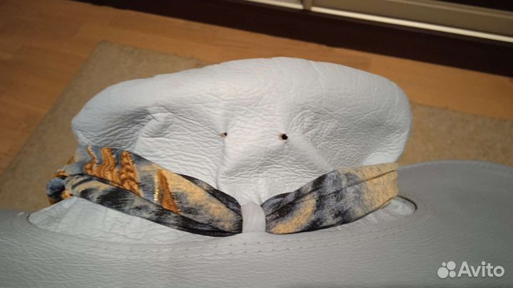 Шляпа женская кожаная