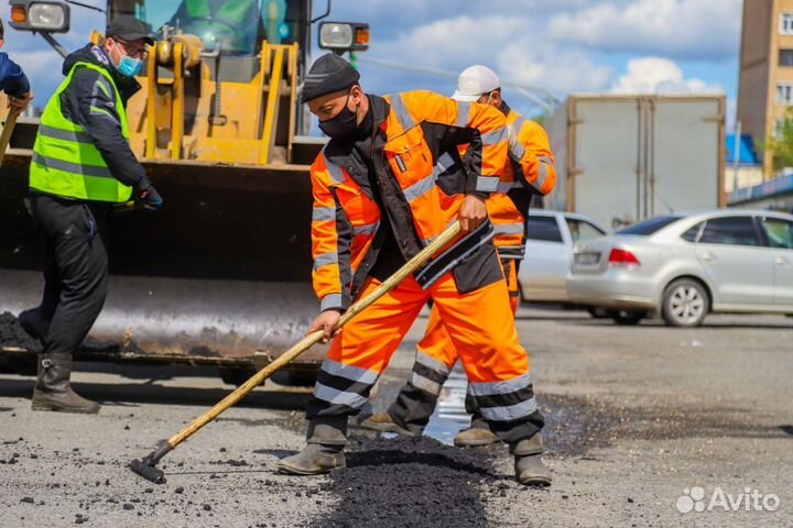 Рабочий на дорогу