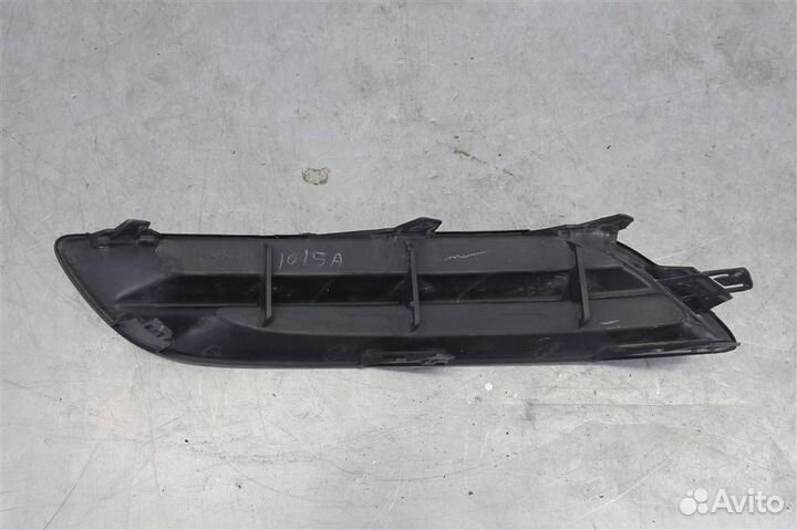 Решетка в бампер правая Nissan Sentra B17