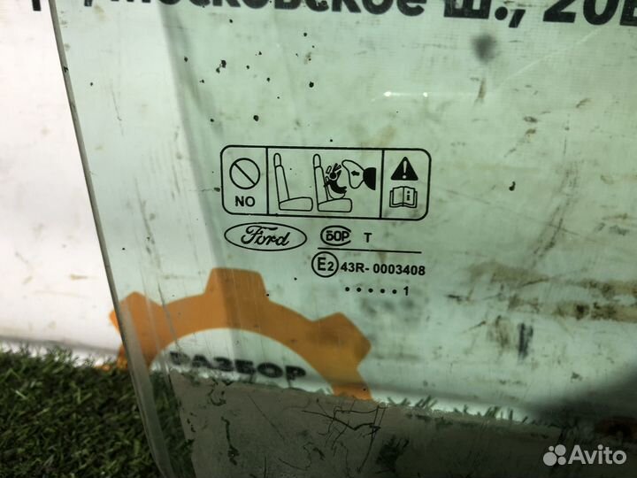 Стекло передней правой двери Ford Focus 2