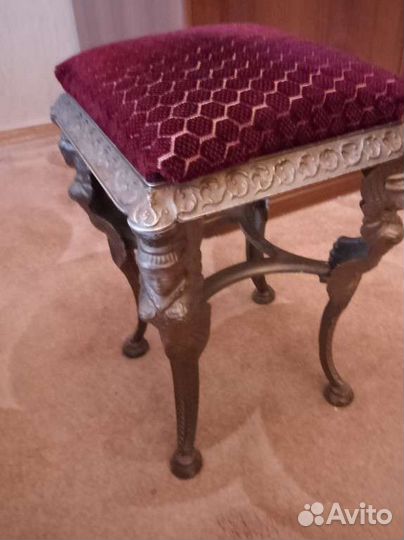 Антикварный пуф, литье