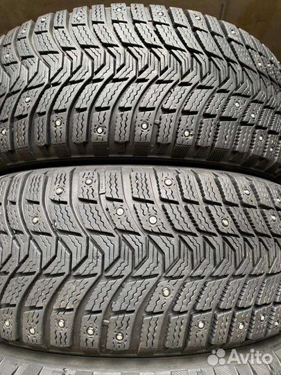 Michelin X-Ice North 3 215/55 R17