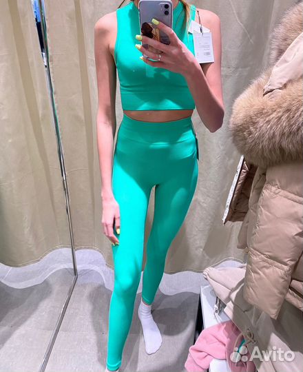 Спортивный костюм женский