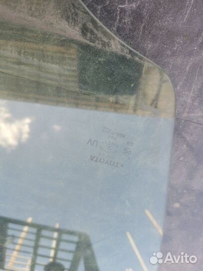 Стекло переднее правое Toyota Auris NZE151