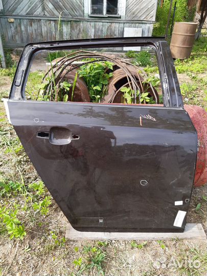 Дверь задняя правая на chevrolet cruze