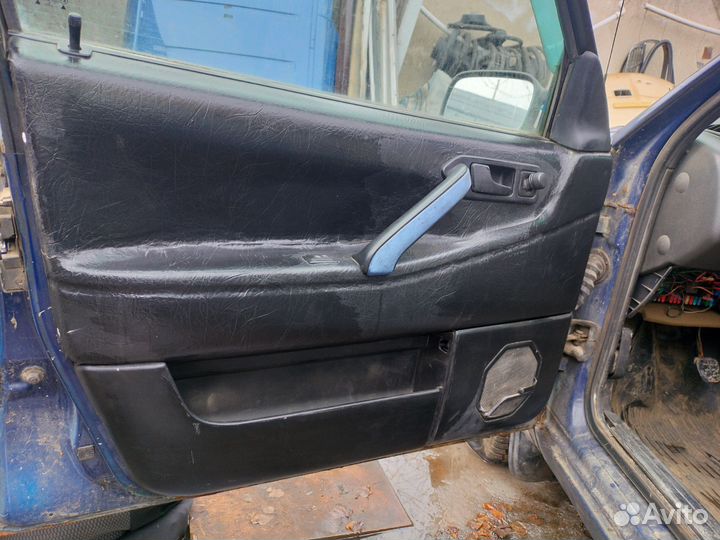 В разборе Фольксваген Пассат Б 3