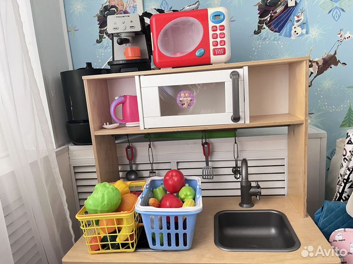 Кухня икеа с аксессуарами