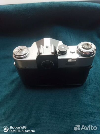 Пленочный зеркальный фотоаппарат