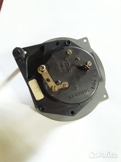 Часы Ауди 100