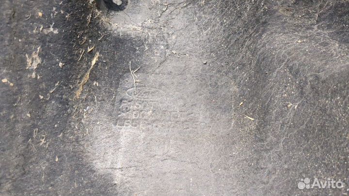 Защита арок (подкрылок) правая задняя Ford Explorer 2019