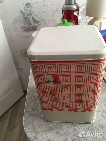 Набор жестяных ёмкостей для кухни