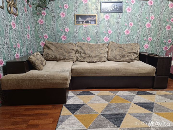 Большой угловой диван бу(левый угол)