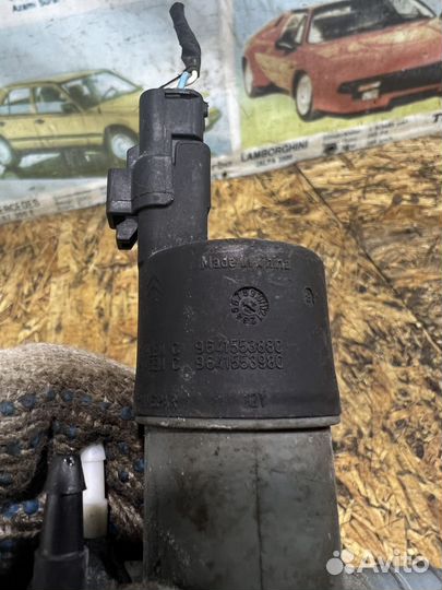 Насос омывателя оригинал Рено Дастер