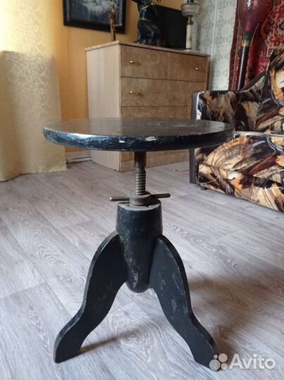 Стул для пианино винтовой