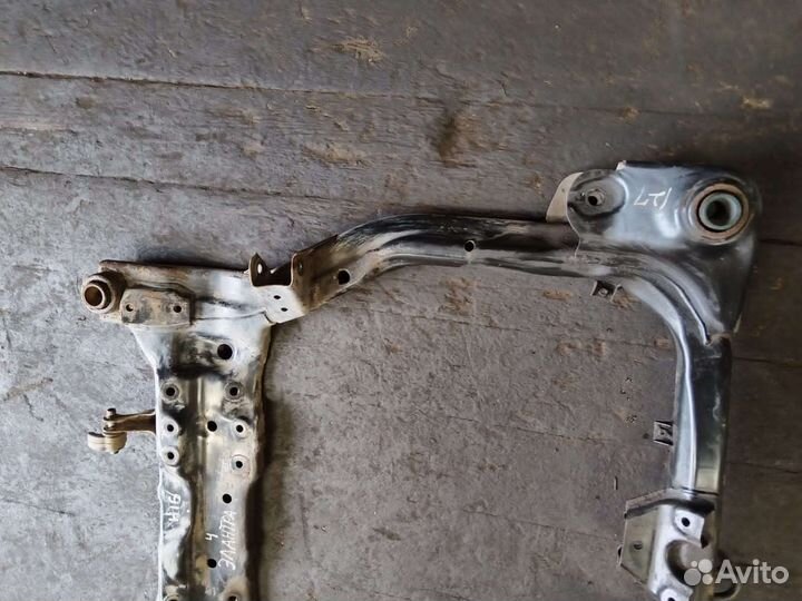 Подрамник двигателя Hyundai Elantra 4