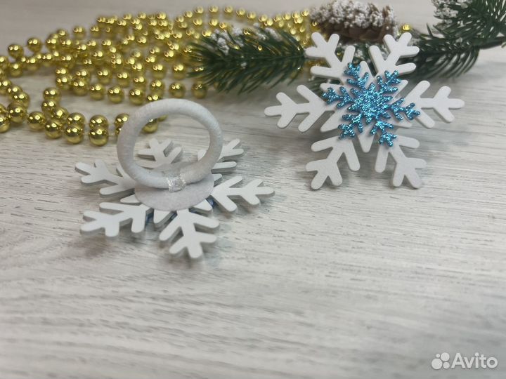 Резинки со снежинками
