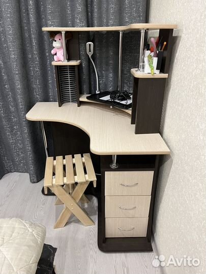 Компьютерный стол