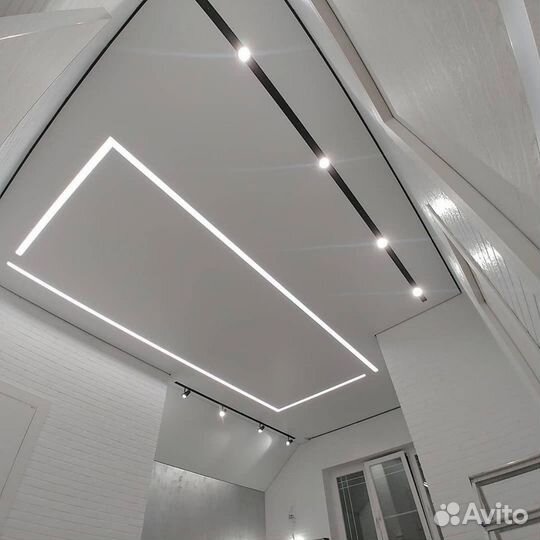 Профессиональное световое оборудование