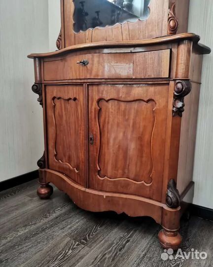 Антикварный шкаф витрина. Голландия