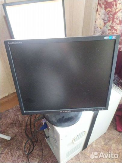 Монитор Samsung