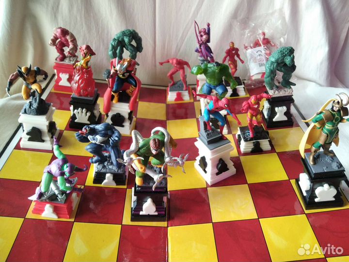 Фигурка marvel шахматы