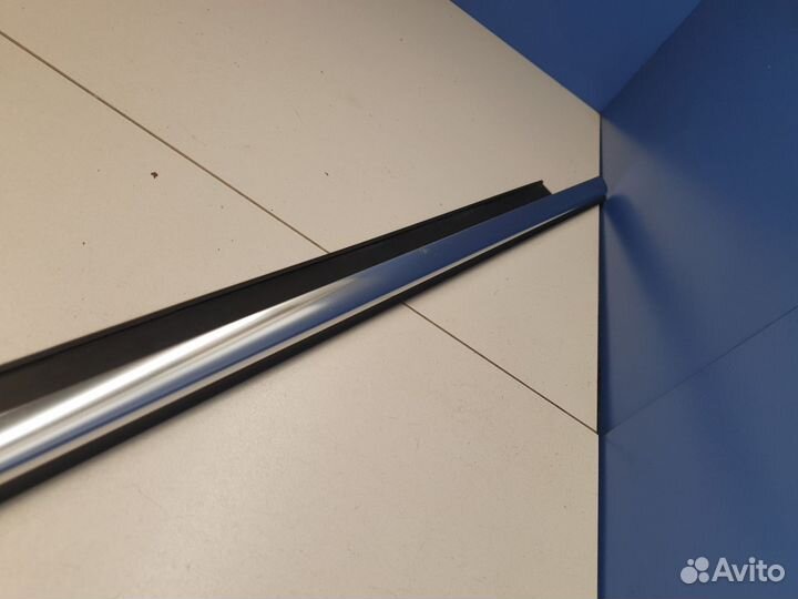 Молдинг стекла задней левой двери Audi Q5 8R 2008-2017