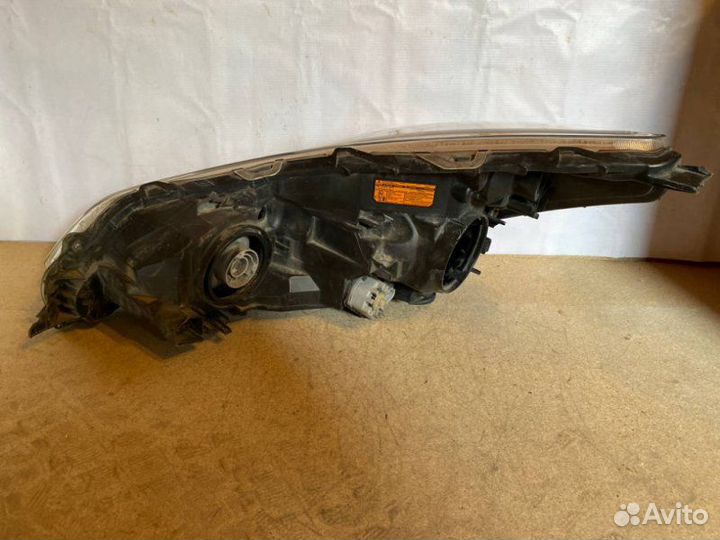 Фара передняя правая Subaru Legacy outback