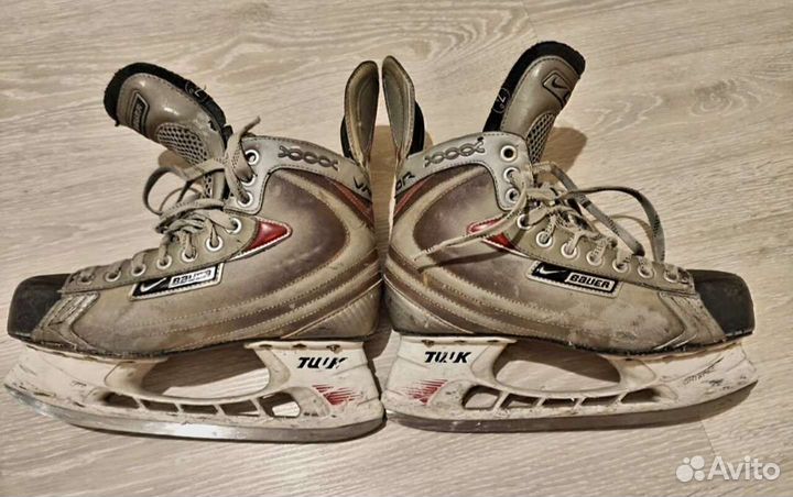 Коньки хоккейные профессиональные бауер xxxx