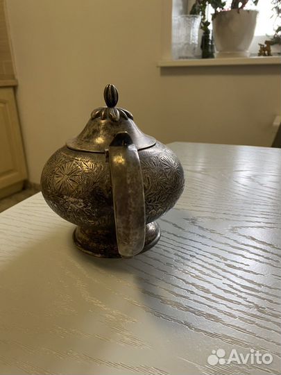 Чайник мельхиор