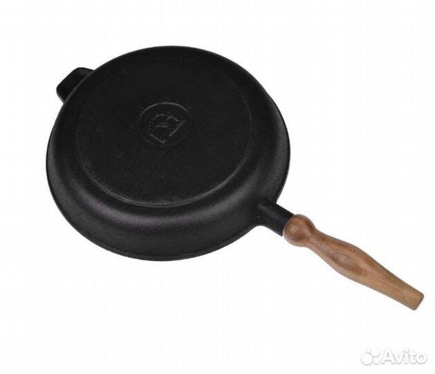 Чугунная сковорода 28х4 см дер.съем.ручка